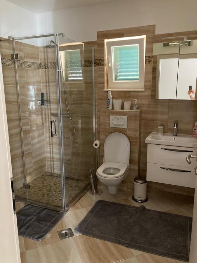 Modern Seeview Apartment Maslenica With Free Wifi, Free Parking, 300M From Beach Luaran gambar